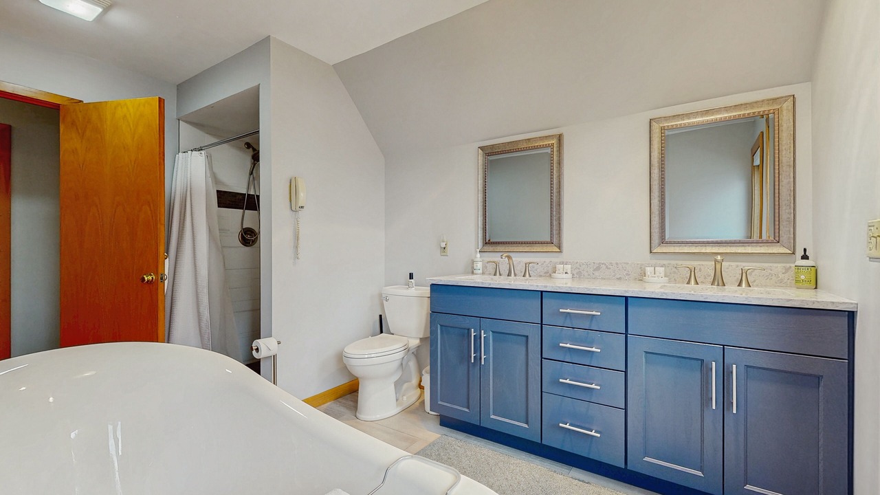 Photo of Bathroom in Malletts Bay