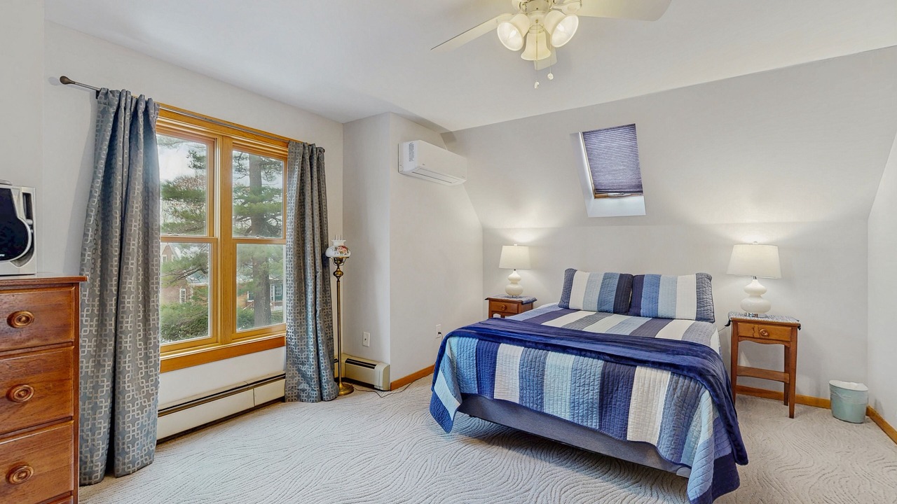 Photo of Bedroom in Malletts Bay
