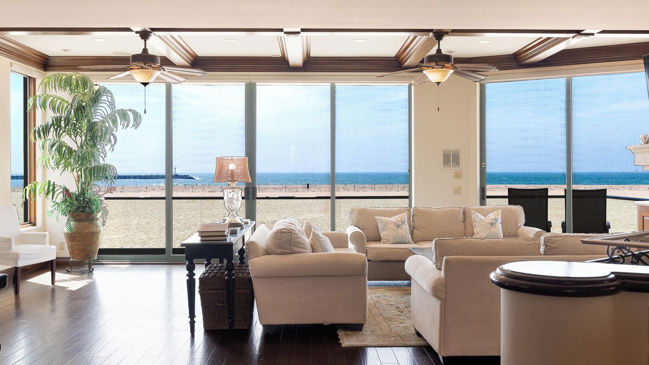 Photo of Livingroom in Hollywood