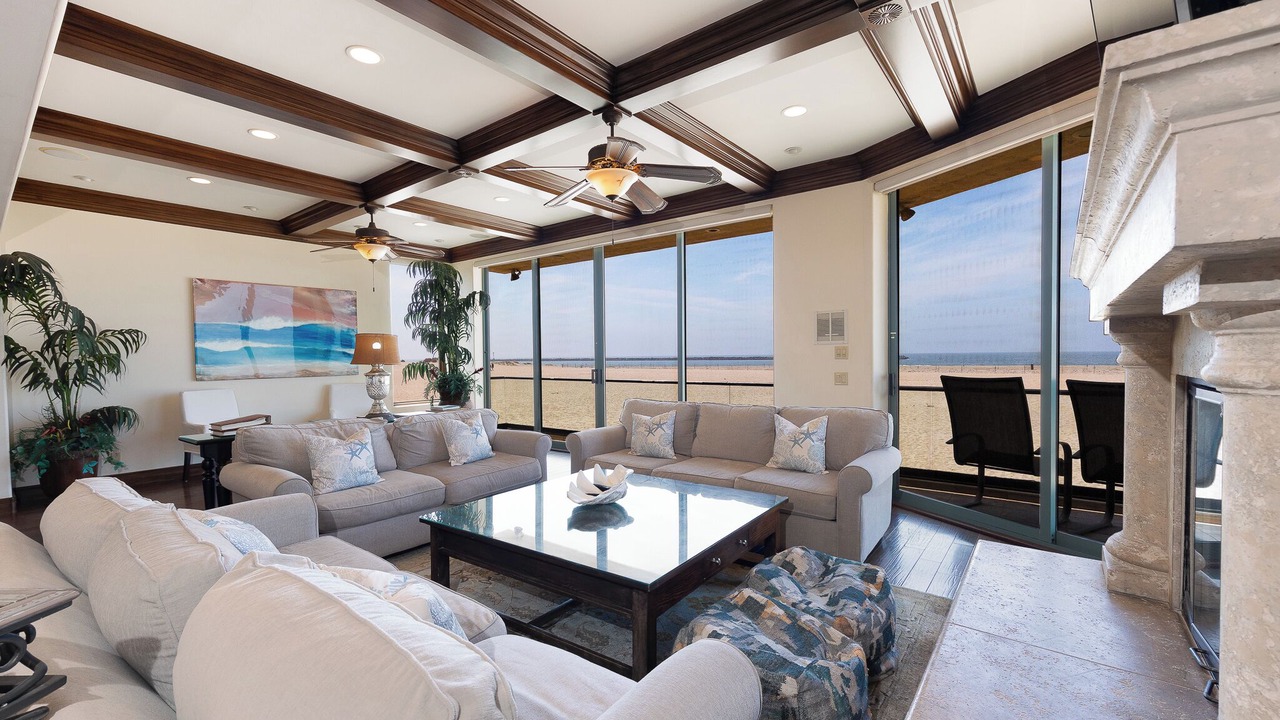 Photo of Livingroom in Hollywood