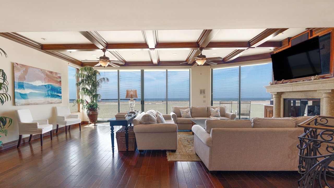 Photo of Livingroom in Hollywood
