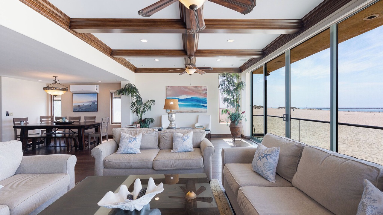 Photo of Livingroom in Hollywood