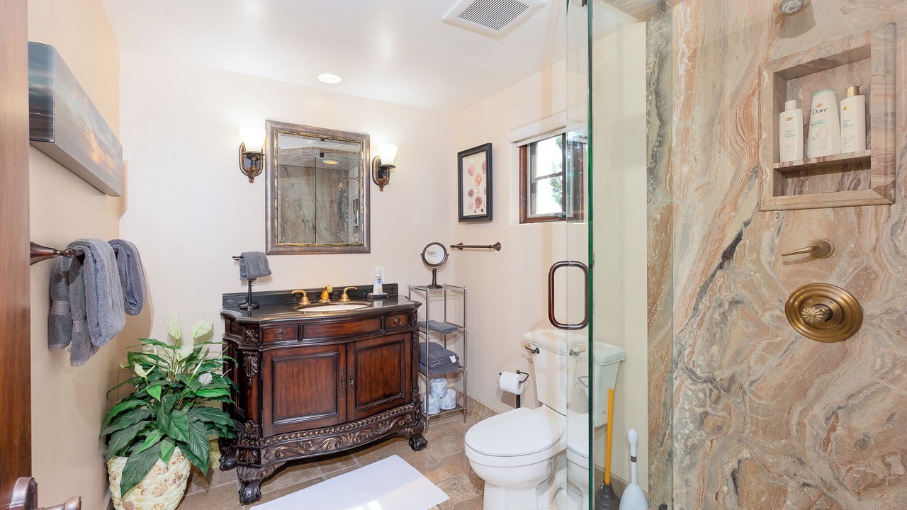 Photo of Bathroom in Hollywood