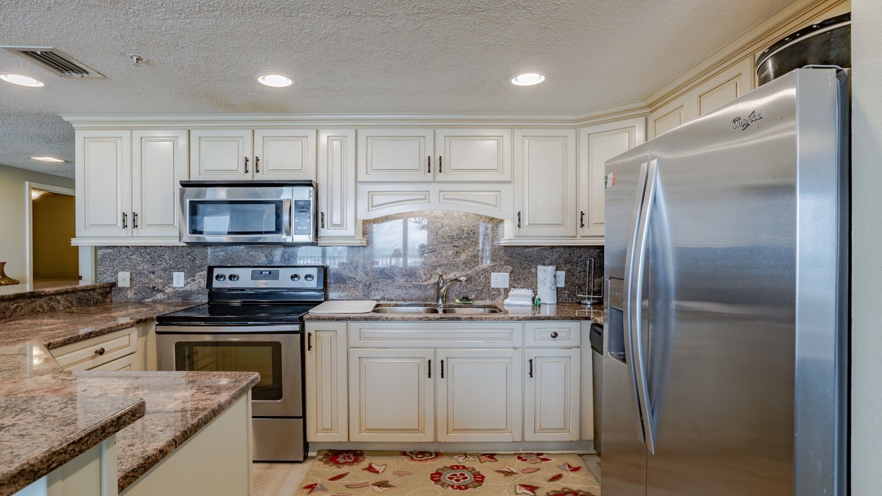 Photo of Kitchen in Orange Beach East