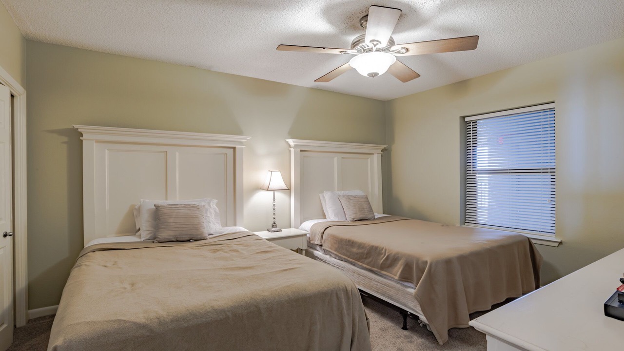 Photo of Bedroom in Orange Beach East