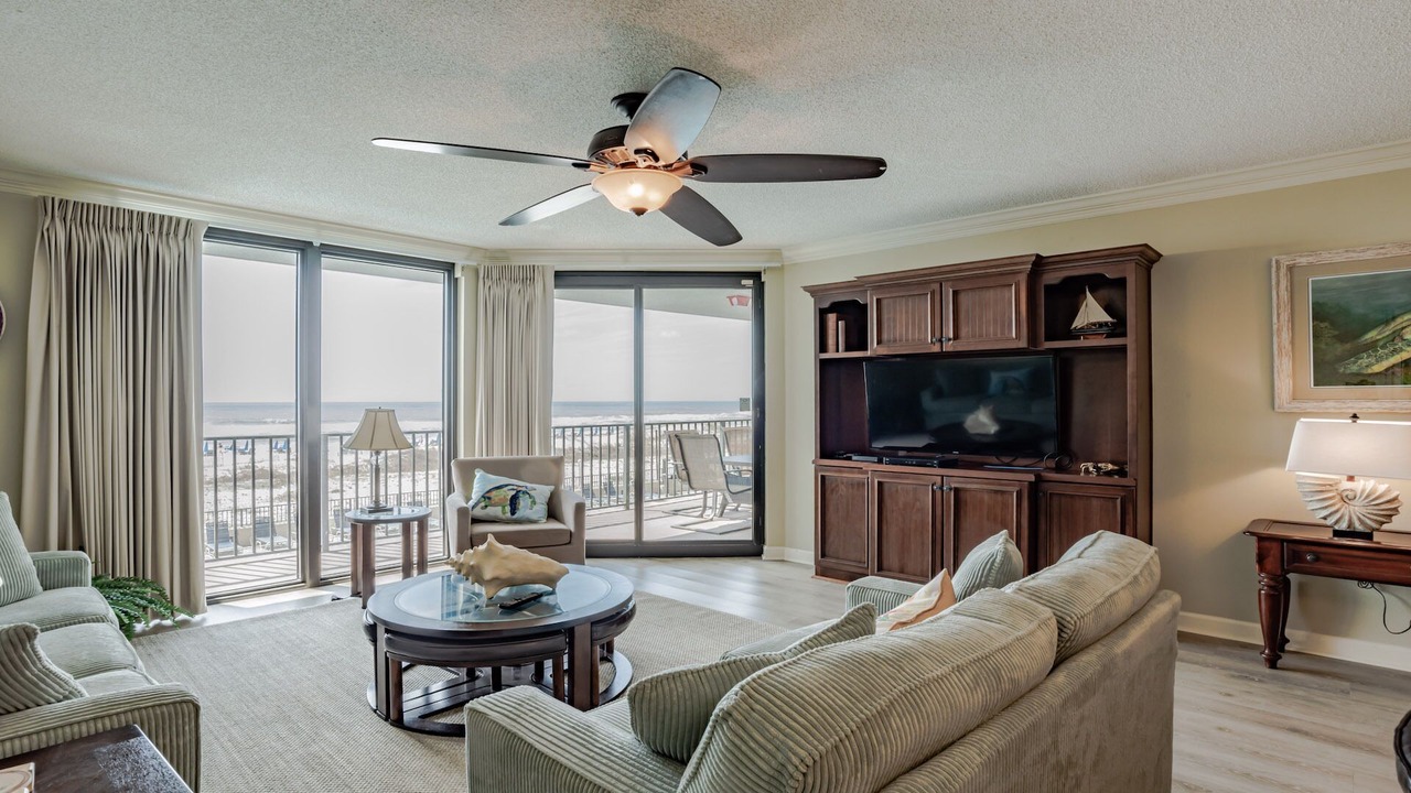 Photo of Livingroom in Orange Beach East