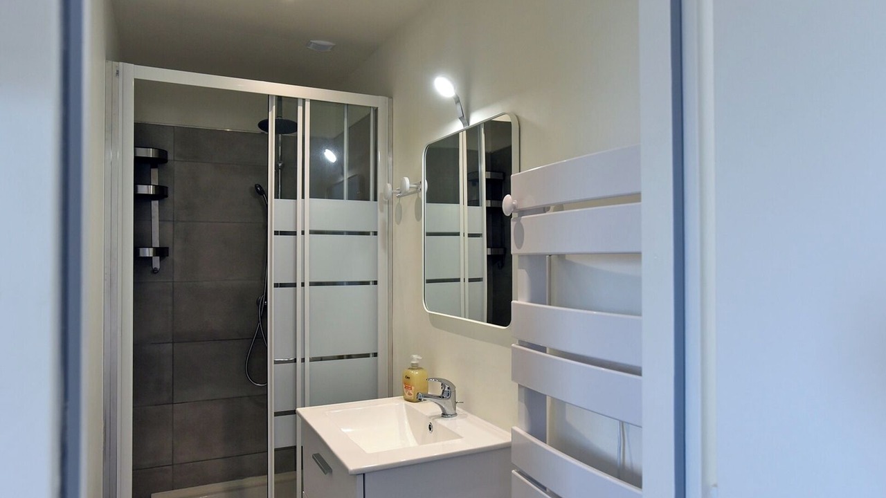 Photo of Bathroom in Caderousse