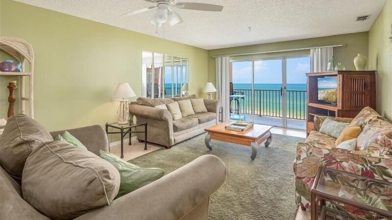 Photo of Livingroom in Madeira Beach