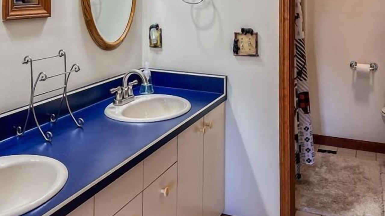 Photo of Bathroom in Inlet