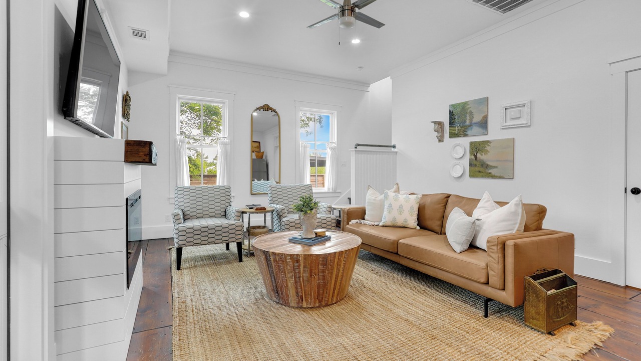 Photo of Livingroom in Carlton Landing
