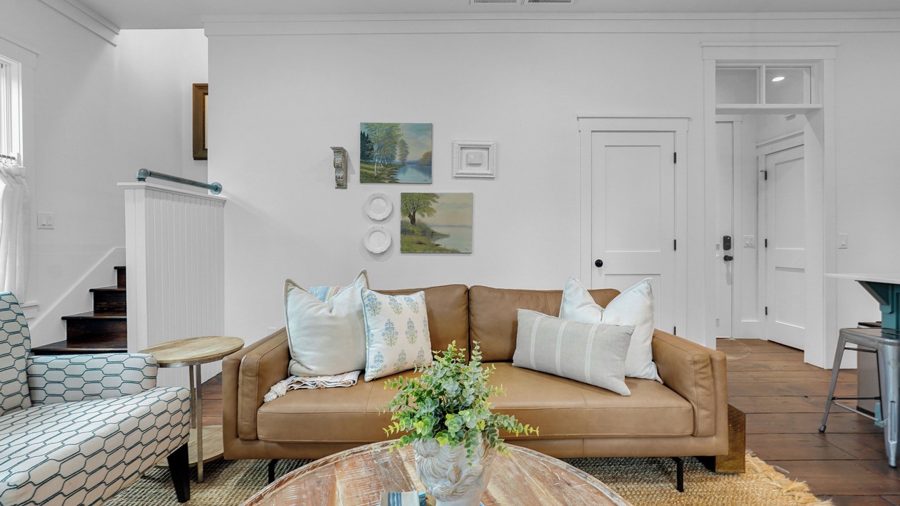 Photo of Livingroom in Carlton Landing