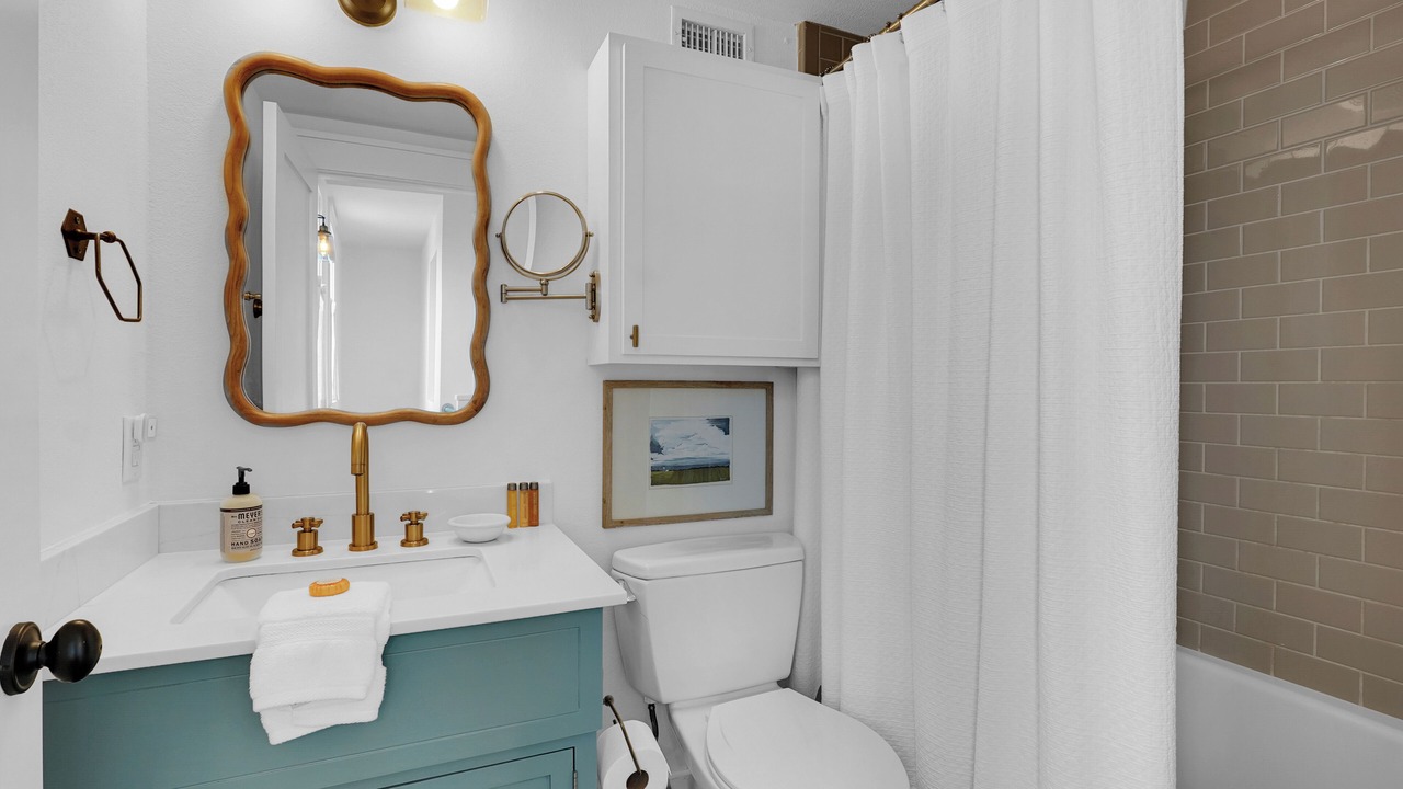 Photo of Bathroom in Carlton Landing