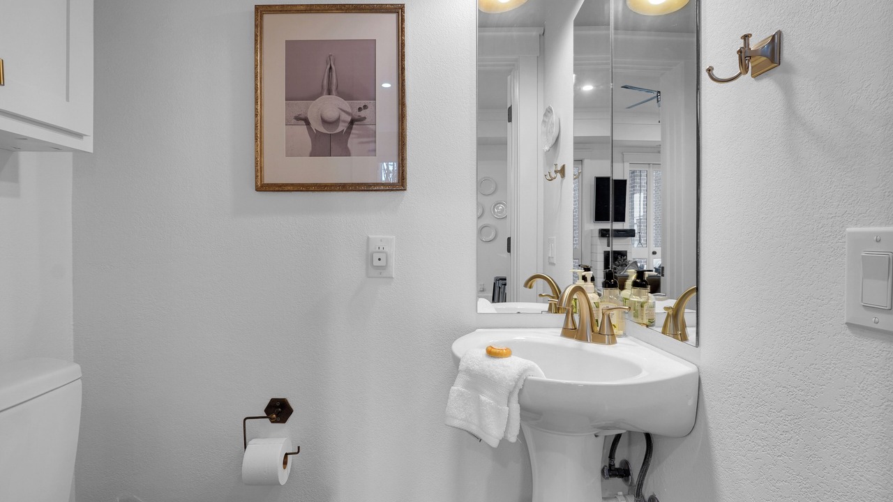 Photo of Bathroom in Carlton Landing
