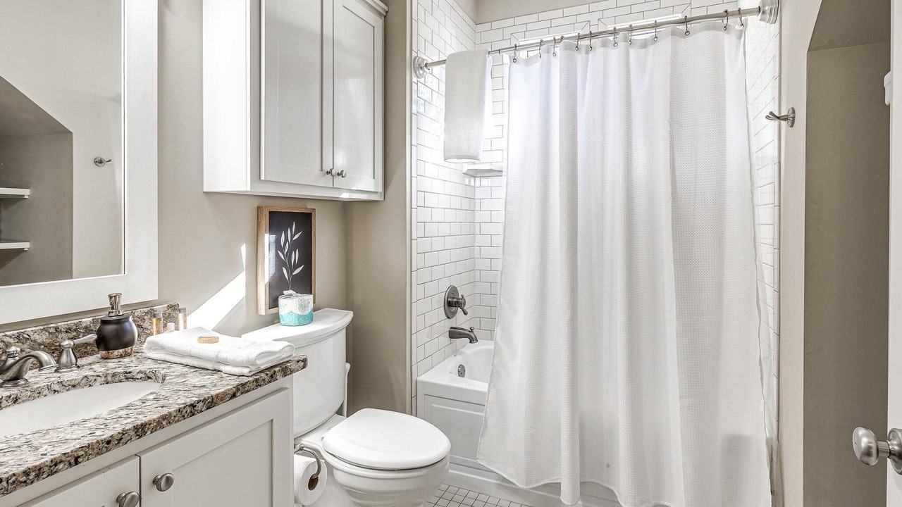 Photo of Bathroom in Eufaula