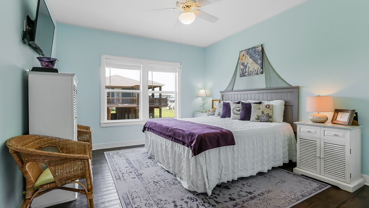 Photo of Bedroom in Port Bolivar