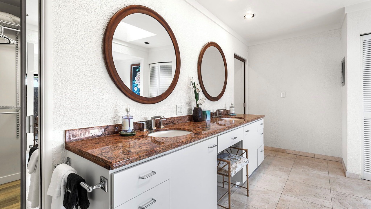 Photo of Bathroom in Kalaoa