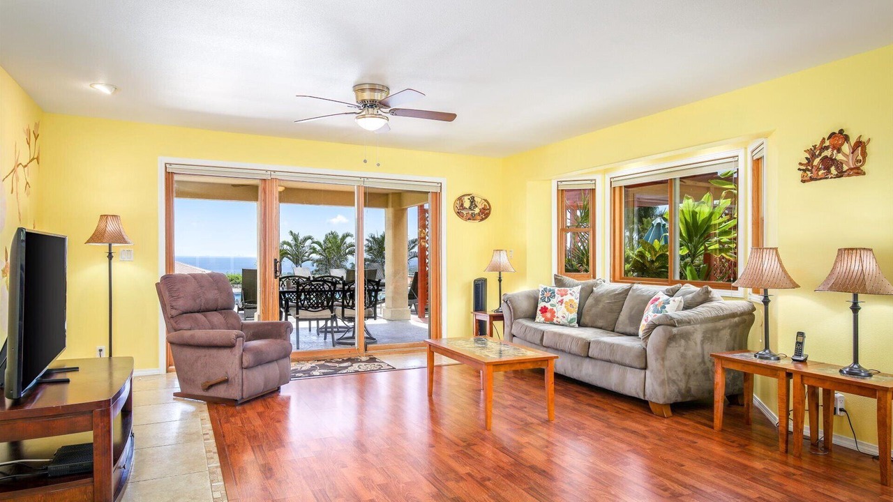 Photo of Livingroom in Kailua-Kona