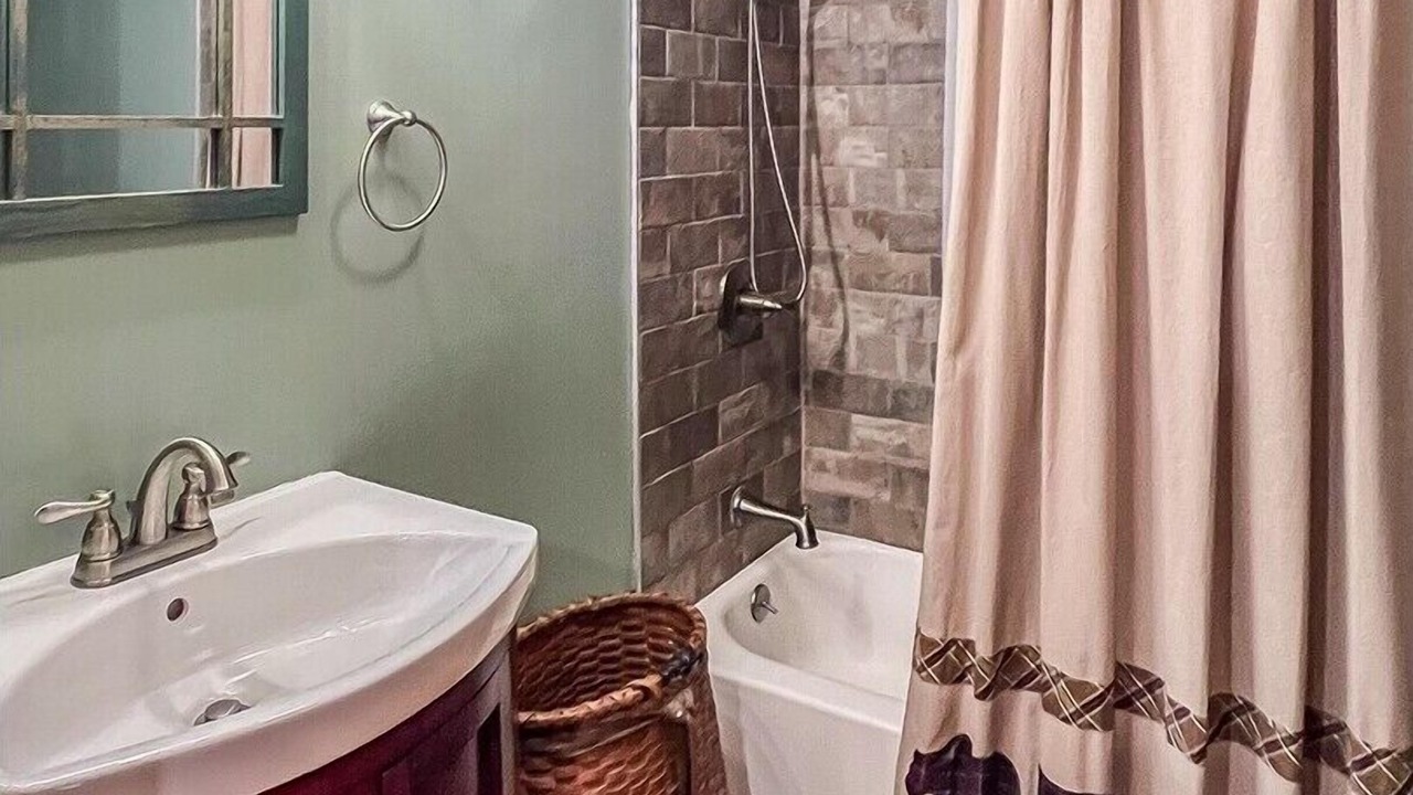 Photo of Bathroom in Inlet