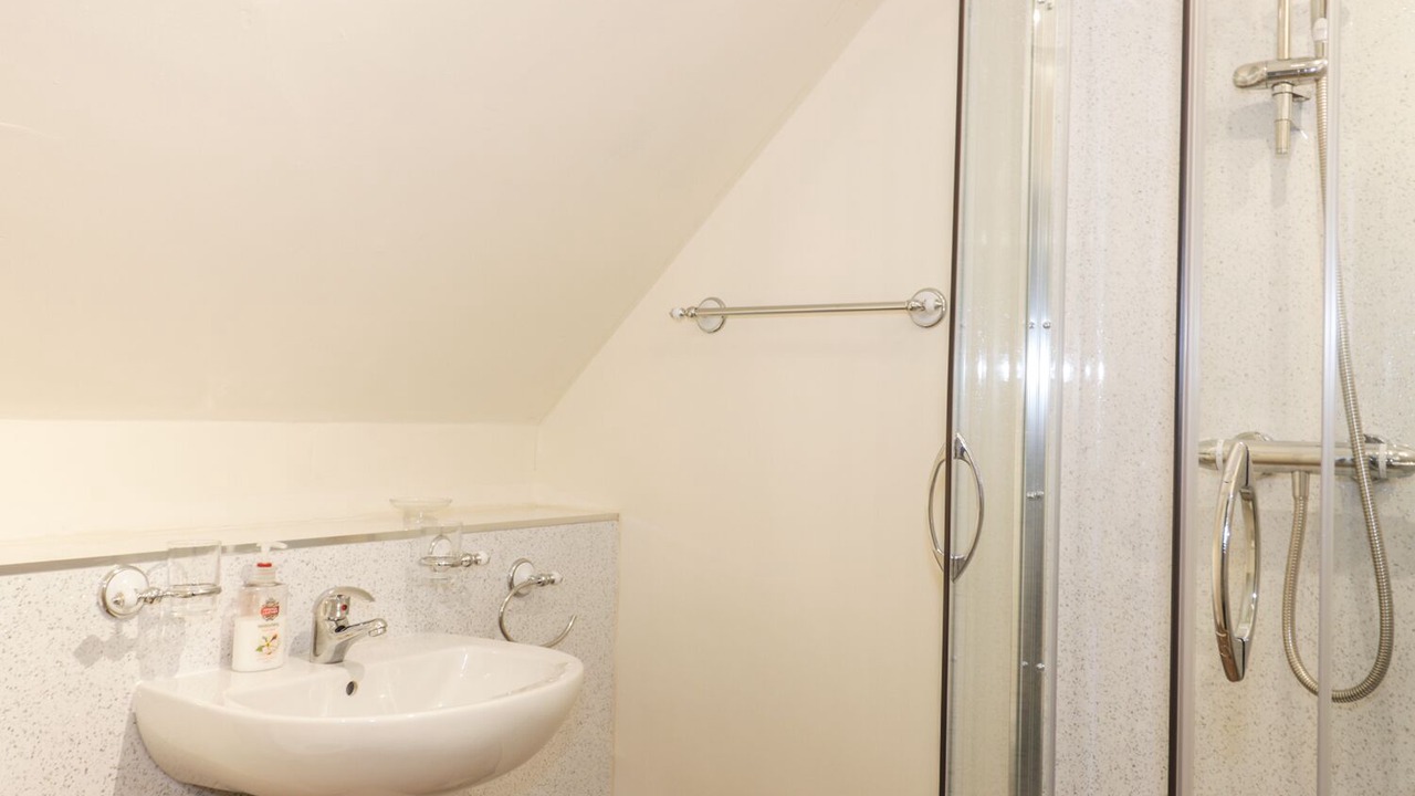 Photo of Bathroom in Walkerburn