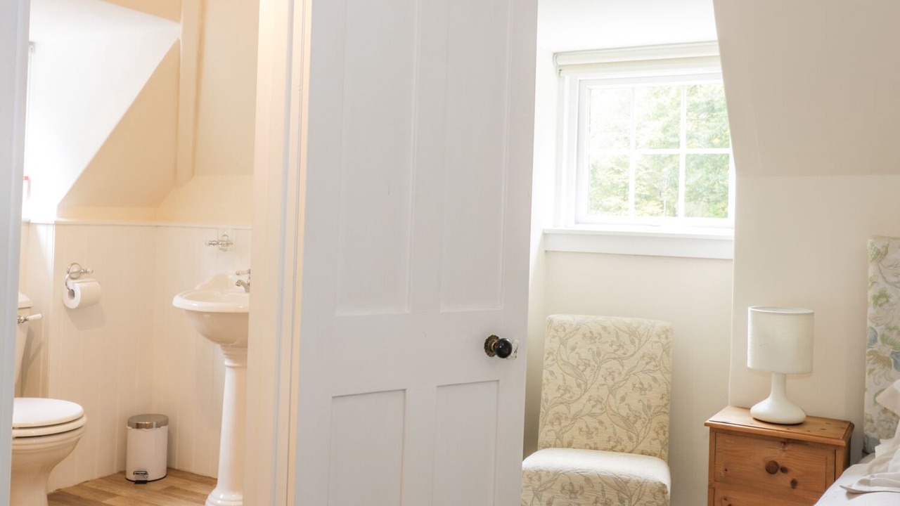 Photo of Bathroom in Walkerburn