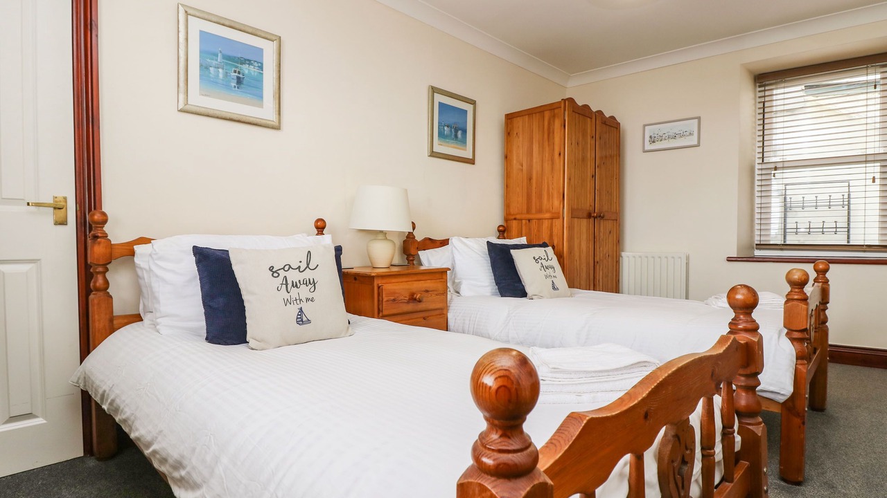 Photo of Bedroom in Chysauster