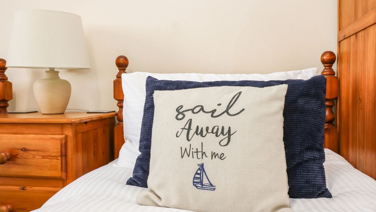 Photo of Bedroom in Chysauster