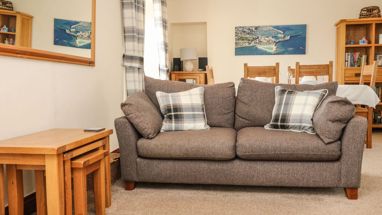 Photo of Livingroom in Chysauster