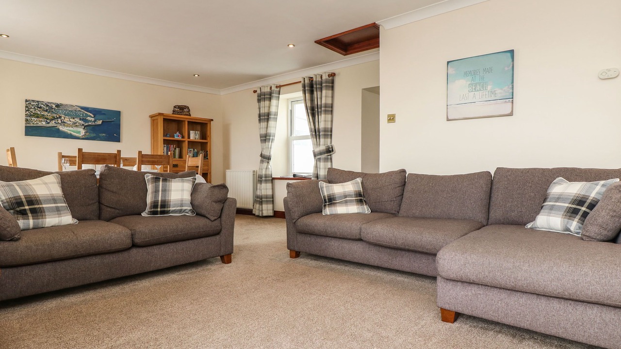 Photo of Livingroom in Chysauster