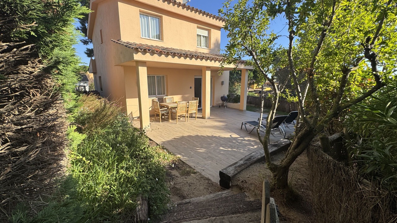 Photo of Outdoor in Pals