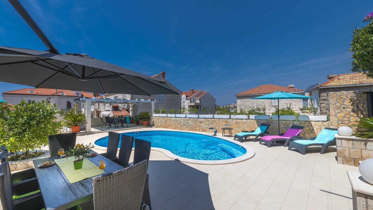 Photo of Outdoor in Pile