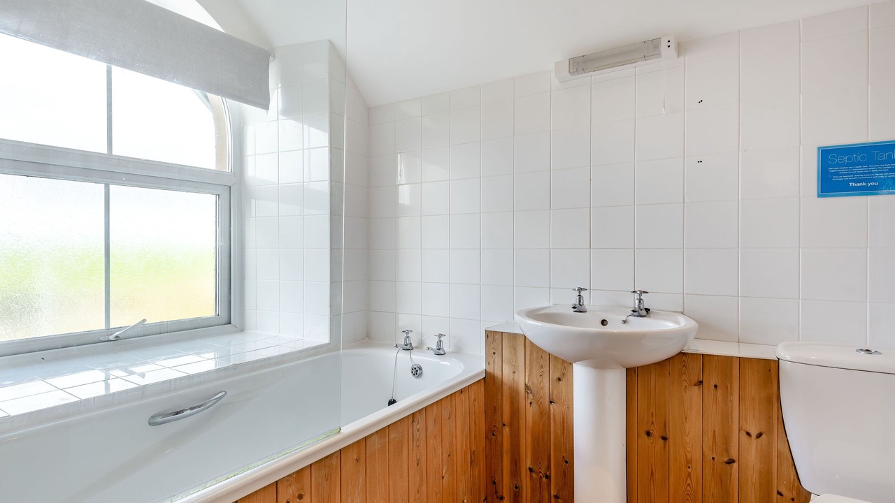 Photo of Bathroom in Rhydlydan