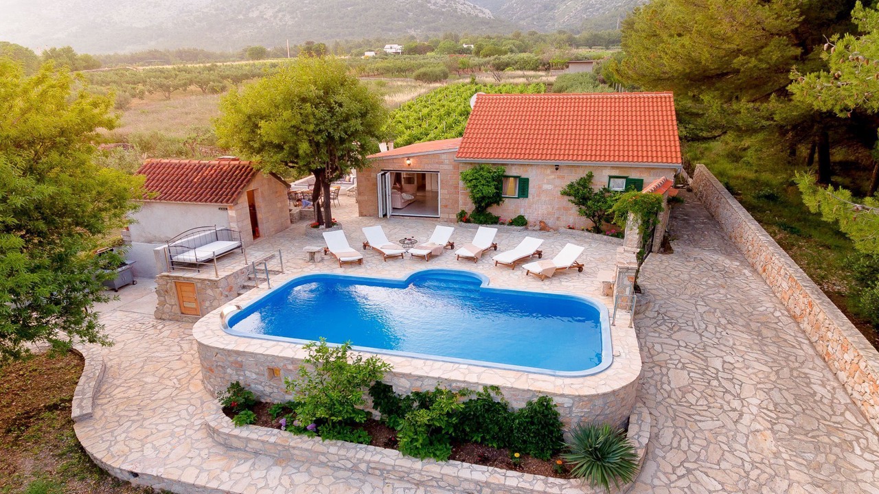 Photo of Outdoor in Bol