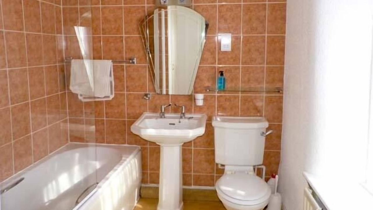 Photo of Bathroom in Langcliffe