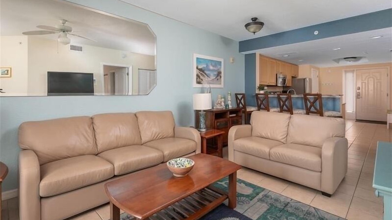 Photo of Livingroom in Treasure Island