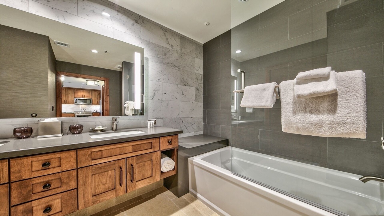 Photo of Bathroom in Lakeside Park