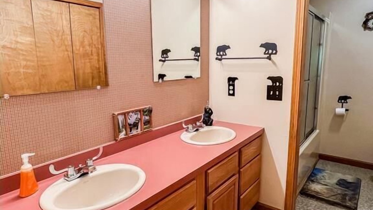Photo of Bathroom in Inlet