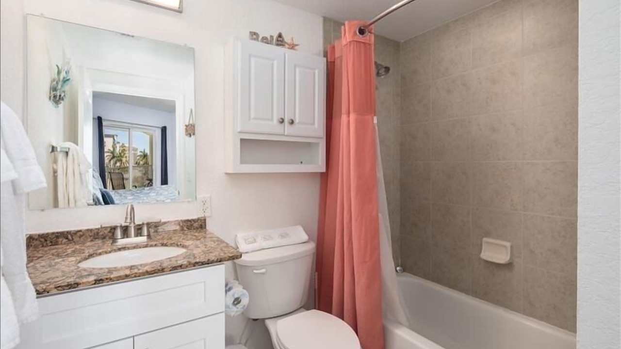Photo of Bathroom in Treasure Island
