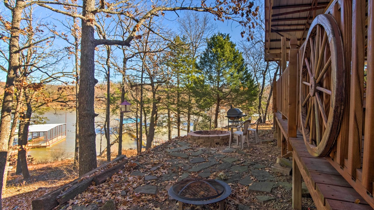 Photo of Outdoor in Canadian