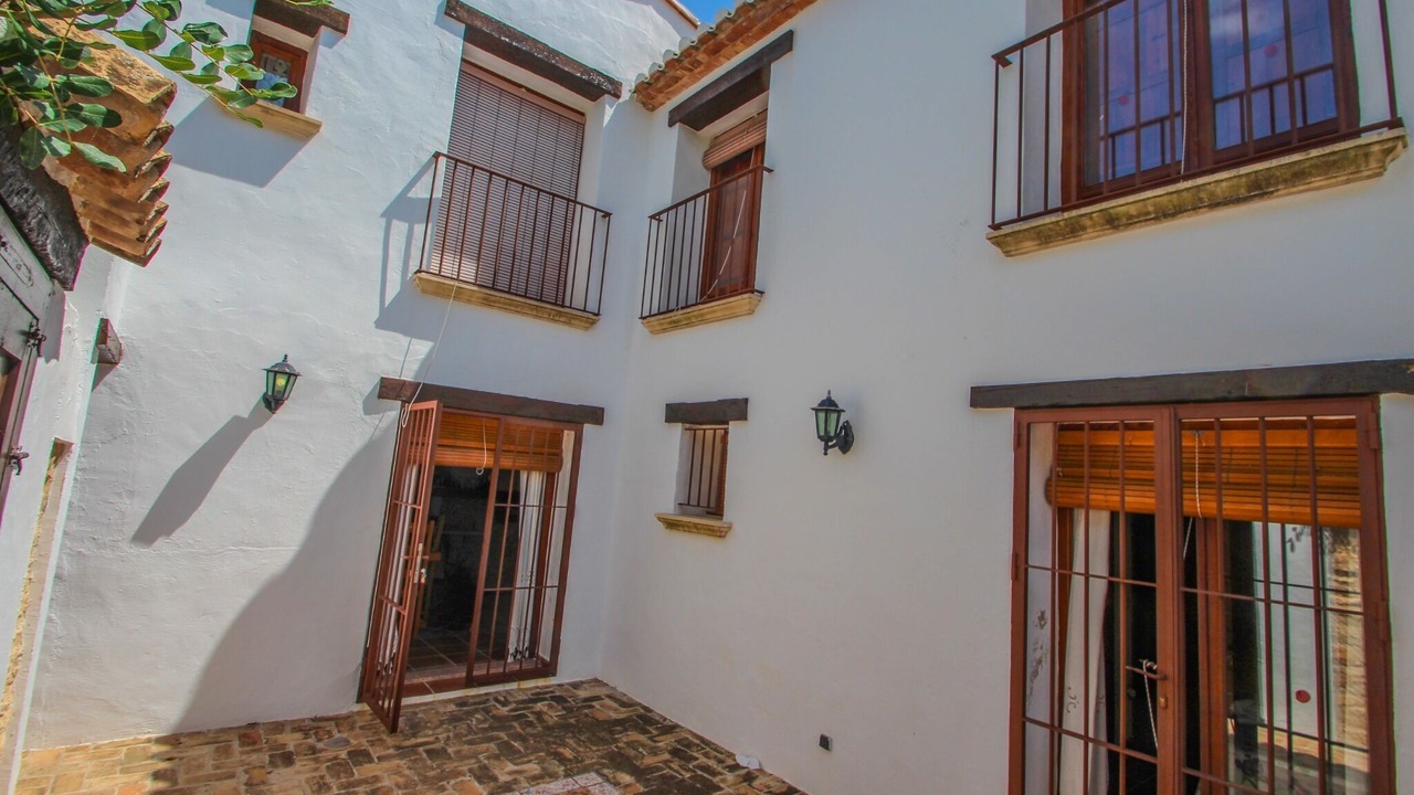 Photo of Outdoor in Fustera
