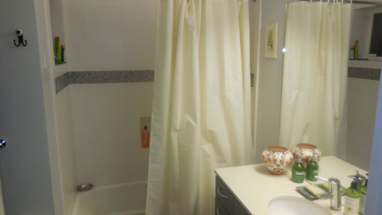 Photo of Bathroom in Lake Street