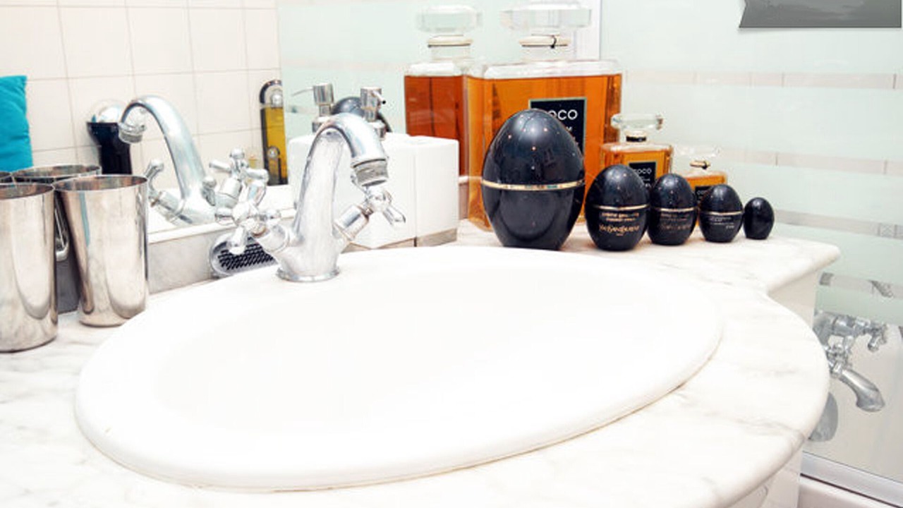 Photo of Bathroom in Quartier des Grandes-Carrieres