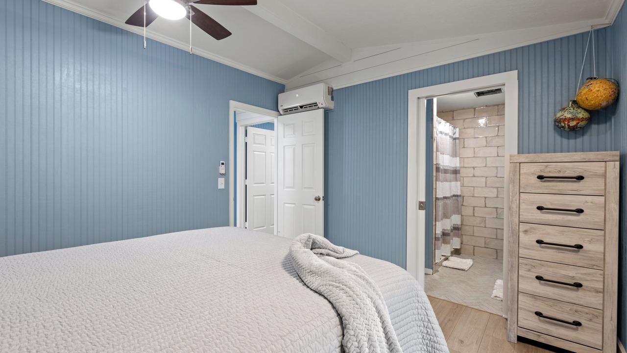 Photo of Bedroom in Steinhatchee