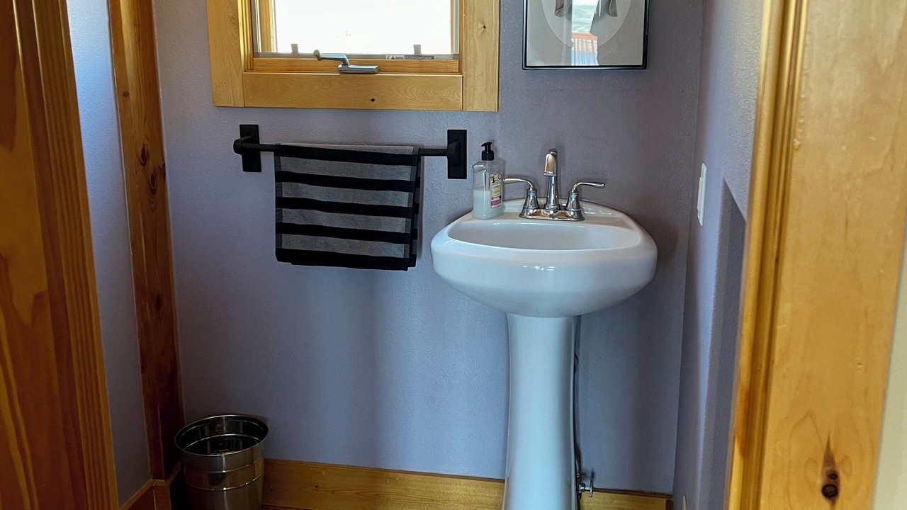 Photo of Bedroom in Alcova