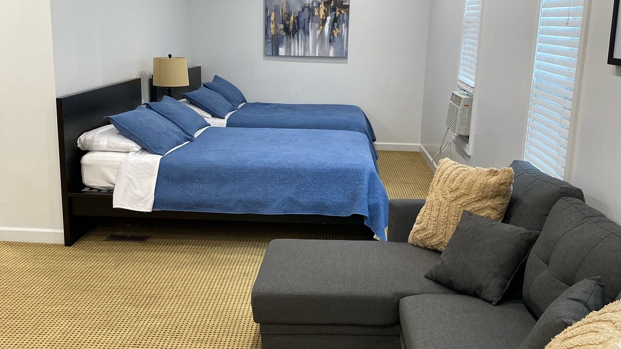 Photo of Bedroom in Lakeview