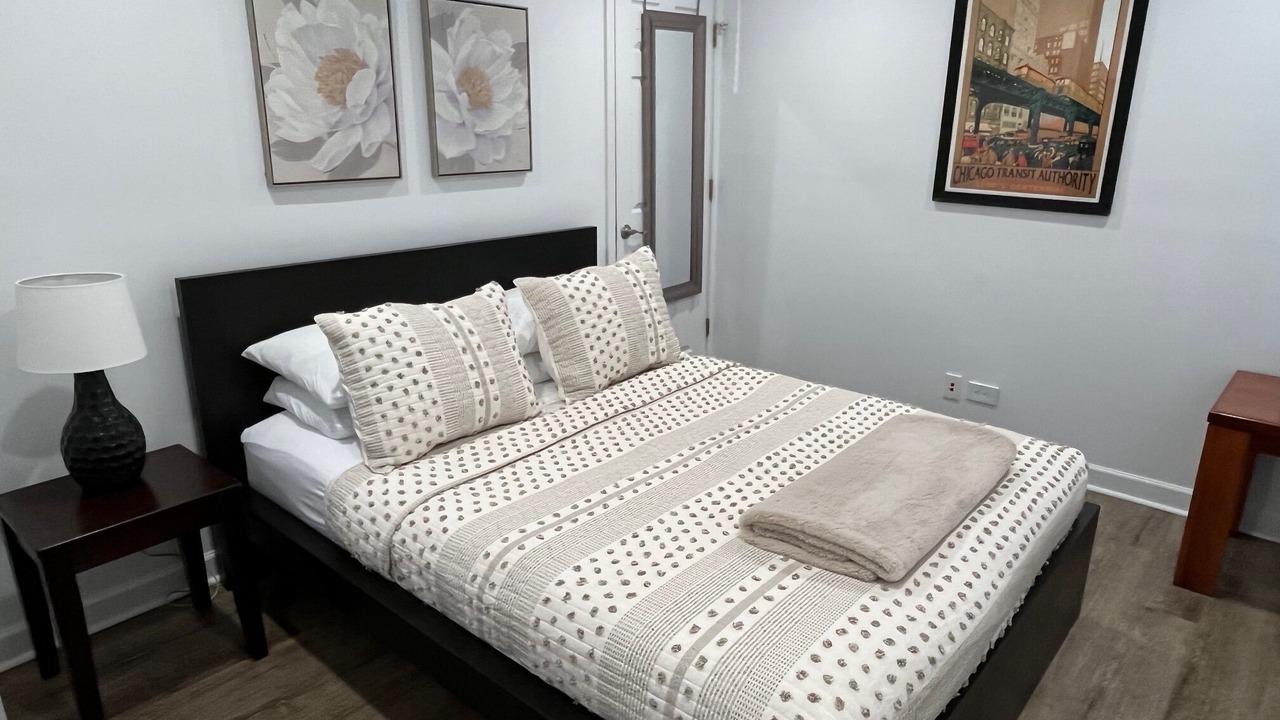 Photo of Bedroom in Lakeview