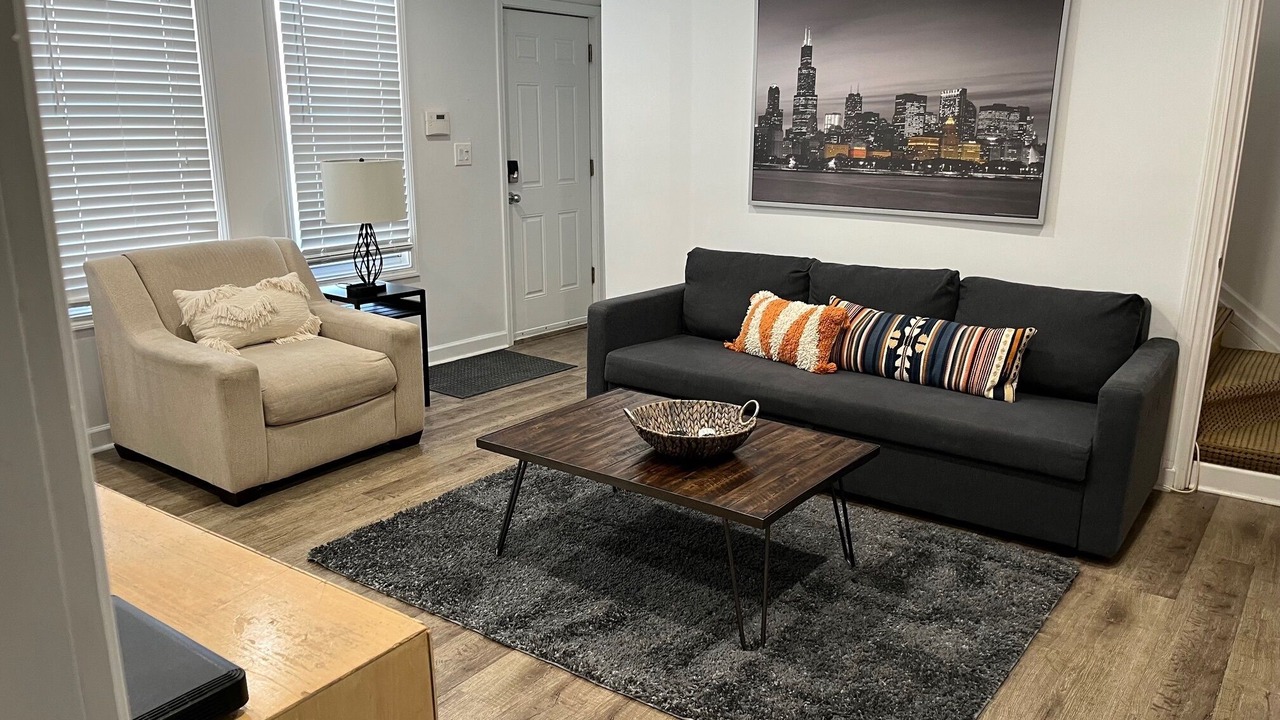 Photo of Livingroom in Lakeview