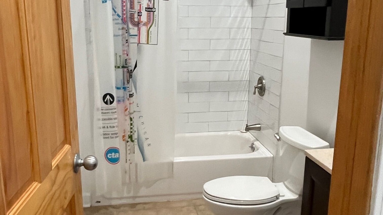 Photo of Bathroom in Lakeview