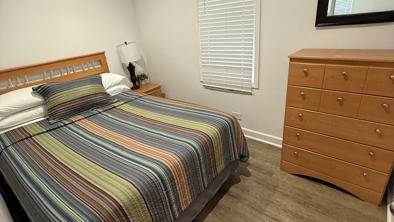 Photo of Bedroom in Lakeview