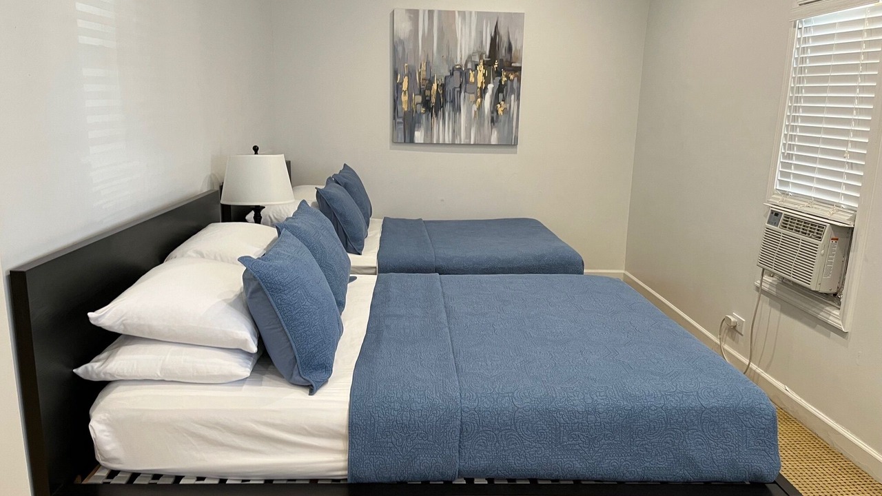 Photo of Bedroom in Lakeview