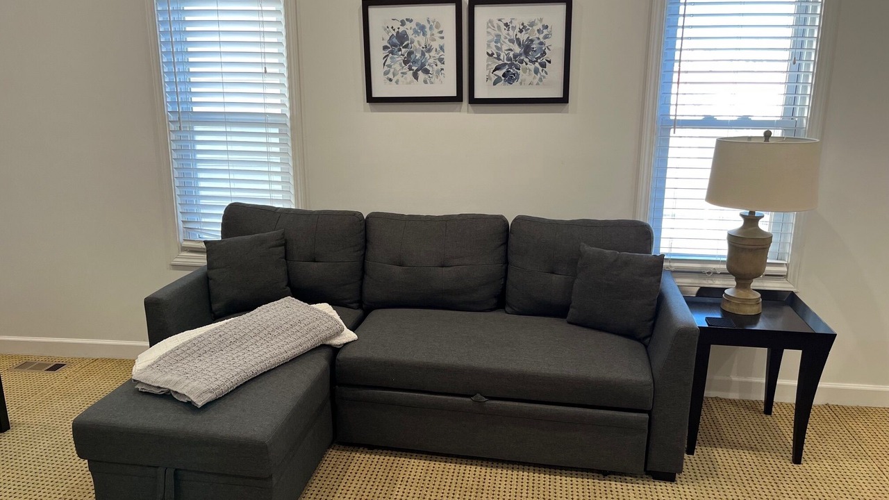Photo of Livingroom in Lakeview